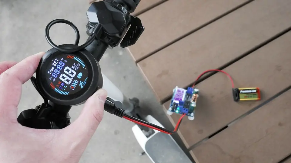 Elektrische step (e-step) van dichtbij