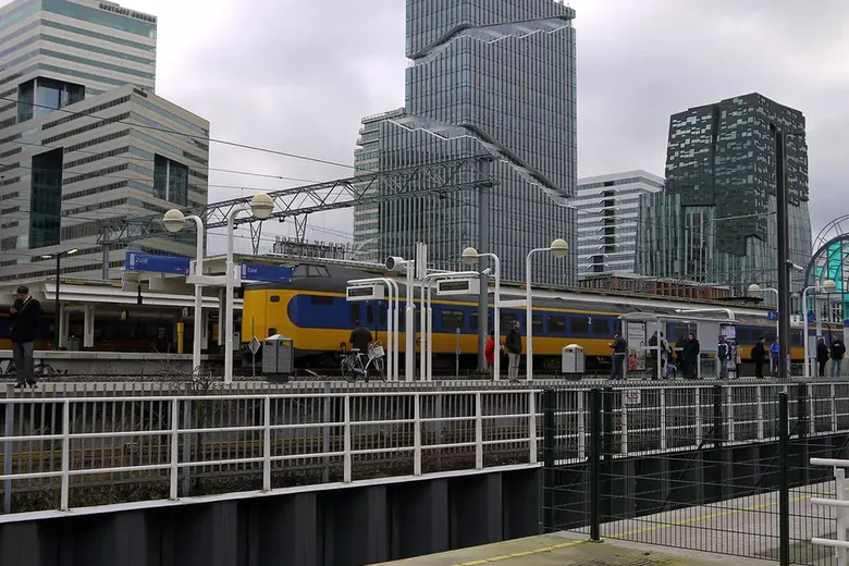 Treinstation met perron
